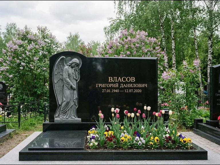 Памятник с барельефом — выполненная работа 3 в Якутске