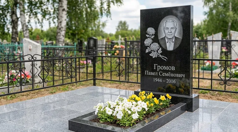 Памятник с гравировкой хризантем — выполненная работа «Громов» в Якутске