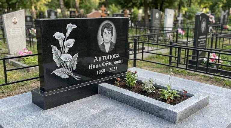 Памятник с гравировкой калл — выполненная работа «Антонова» в Якутске