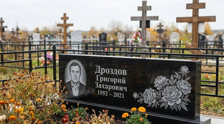 Памятник с гравировкой пионов — выполненная работа «Дроздов» в Якутске